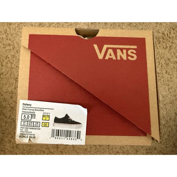 Vans Doheny Black White Red Heart Foxing Girls Lace Up Sneaker Shoes Size 5